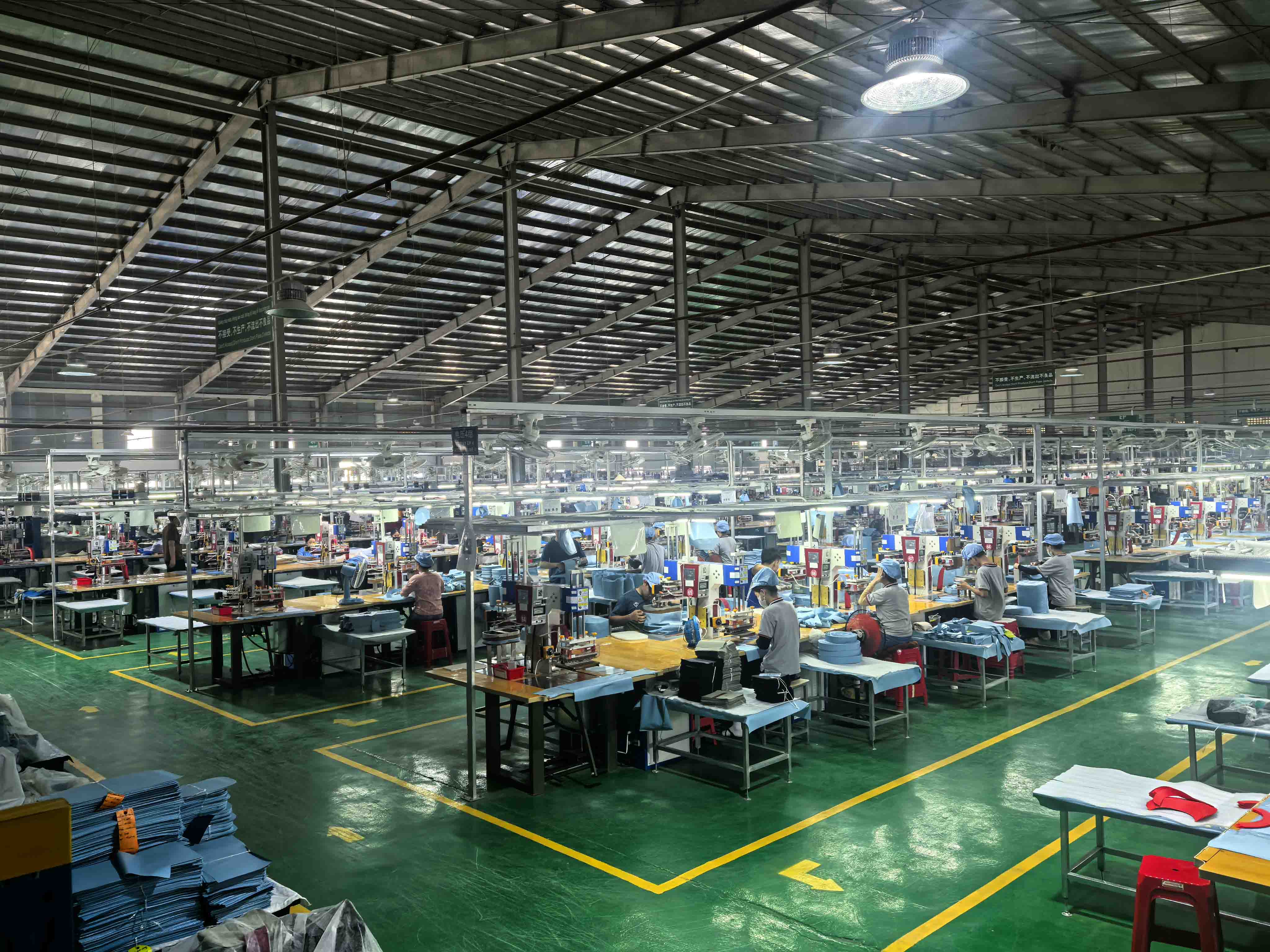 Sealock Ho Chi Minh City cooler factory showing high-frequency welding line Sealock Ho Chi Minh City cooler factory showing high-frequency welding line